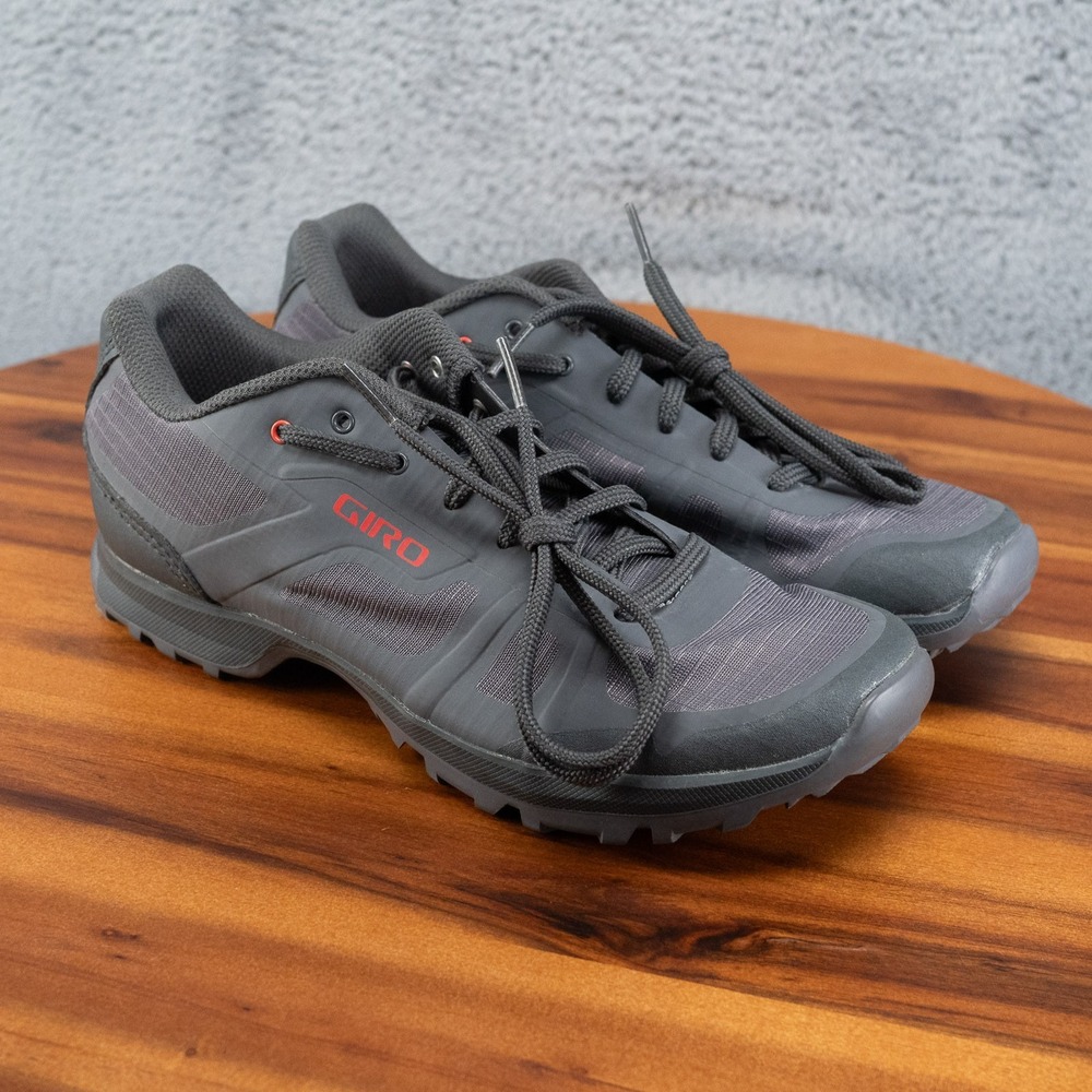 Giro Gauge Women's Mountain Bike Shoes, Titanium/Dark Shadow, 38 EU 6.5 US